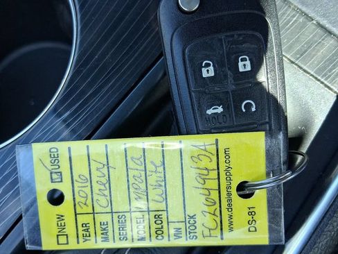 Used 2016 Chevrolet Impala LT w/ Convenience Package FWD image 25