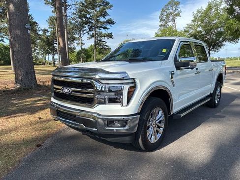 Used 2025 Ford F150 Lariat w/ Equipment Group 501A Mid AWD/4WD image 7