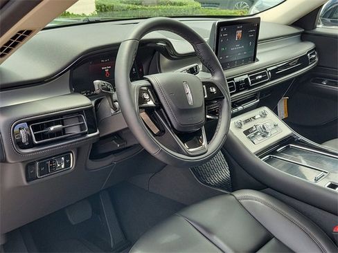 Used 2024 Lincoln Aviator 2WD w/ Premium Package image 10