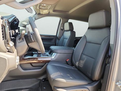 New 2026 GMC Sierra 1500 Elevation w/ Elevation Premium Package RWD image 17