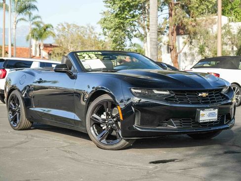 Used 2023 Chevrolet Camaro LT w/ Technology Package RWD image 8