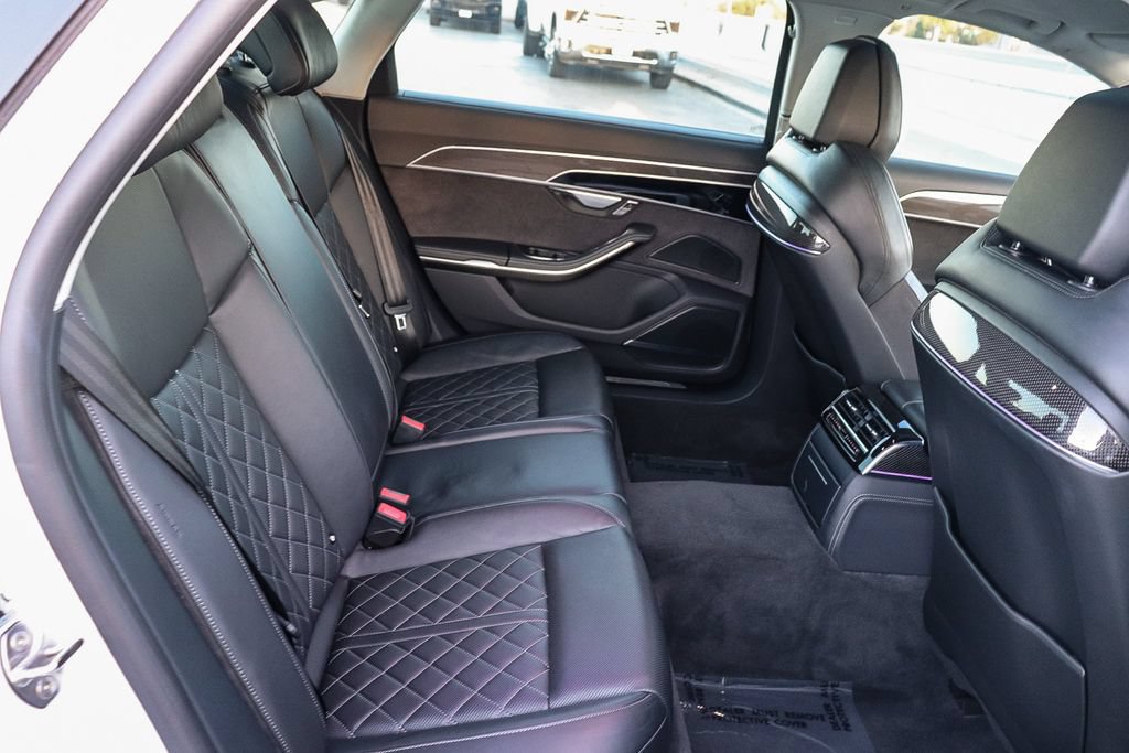 Used 2022 Audi S8 AWD/4WD image 19