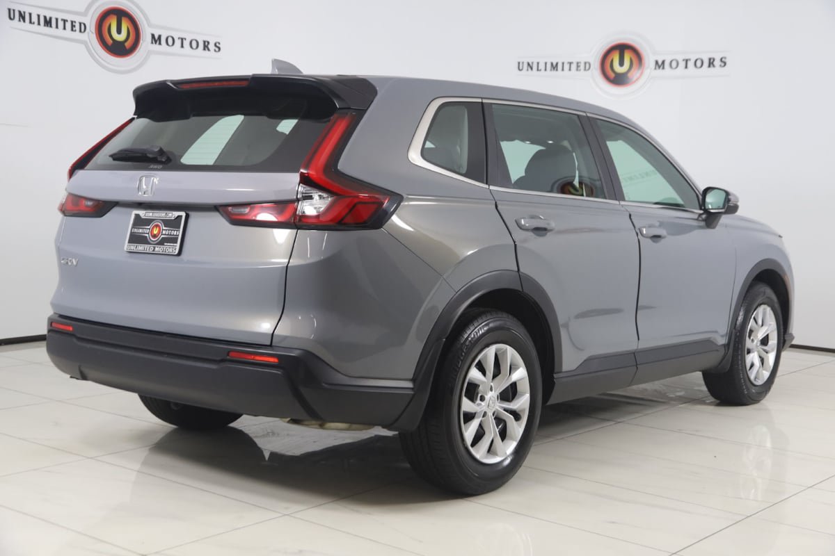 Used 2024 Honda CR-V LX image 3