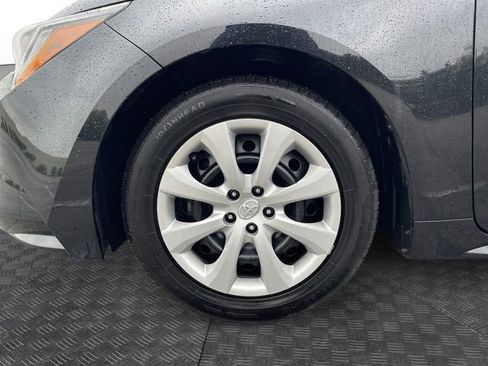 Used 2020 Toyota Corolla LE FWD image 14