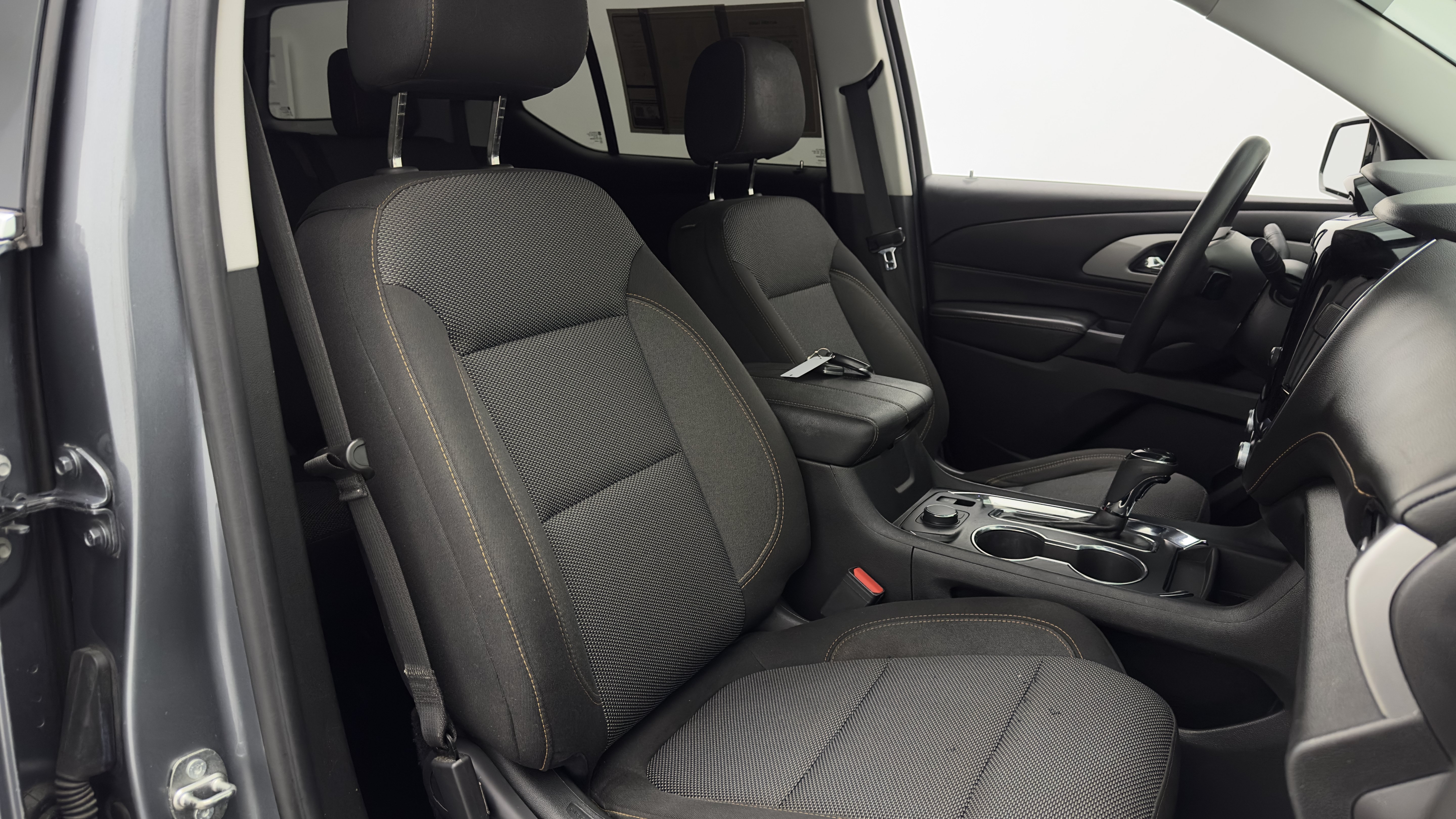 Used 2018 Chevrolet Traverse LS FWD image 36