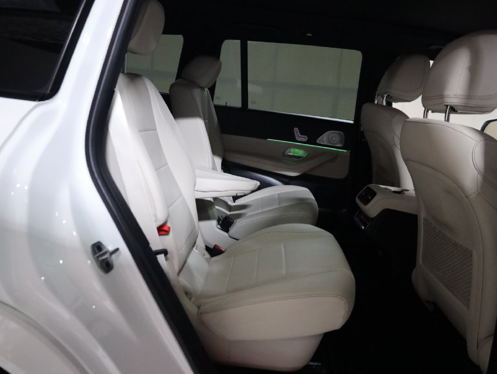 Used 2025 Mercedes-Benz GLS 450 4MATIC w/ AMG Line Exterior image 58