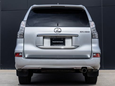 Used 2018 Lexus GX 460 image 7
