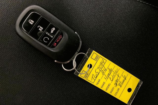 Used 2024 Honda Civic Sport image 11