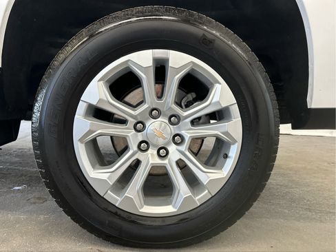 Certified 2024 Chevrolet Silverado 1500 LTZ w/ Technology Package image 8