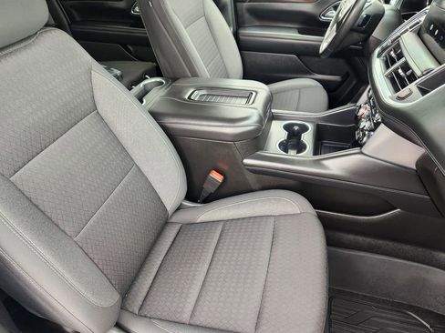 Used 2022 GMC Yukon XL SLE w/ Gmc Pro Safety Plus Package image 20