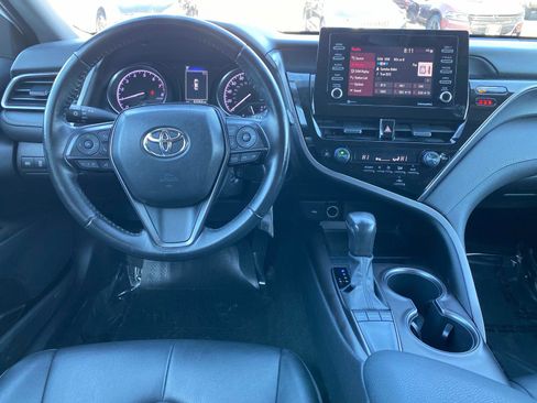 Used 2023 Toyota Camry SE image 10