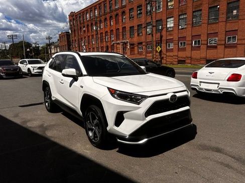 Used 2021 Toyota RAV4 SE w/ Weather & Moonroof Package AWD/4WD image 3