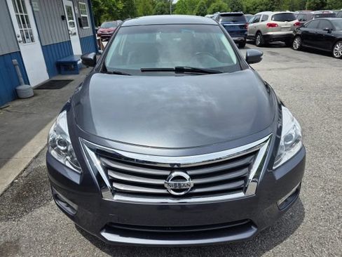 Used 2013 Nissan Altima 2.5 SL w/ Technology Pkg FWD image 2