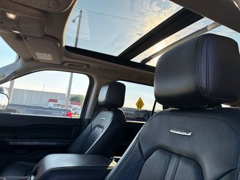 Used 2021 Ford Expedition Max Platinum AWD/4WD image 18