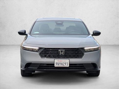 Used 2025 Honda Accord Sport image 2