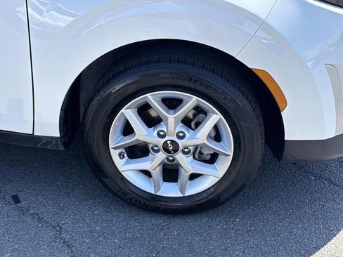 Used 2025 Kia Soul LX w/ LX Technology Package image 7