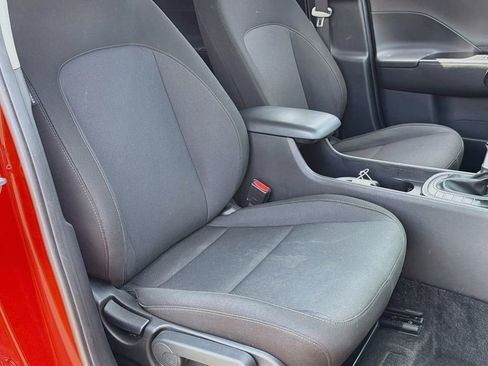 Used 2025 Hyundai Kona SEL FWD image 29