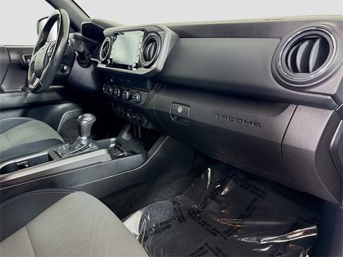 Certified 2020 Toyota Tacoma TRD Off-Road image 26
