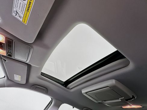 Used 2021 Honda Pilot Touring image 26