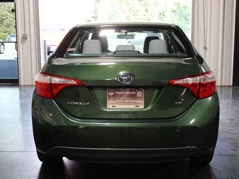 Used 2016 Toyota Corolla LE FWD image 4