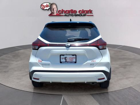 Used 2023 Nissan Kicks SR FWD image 4