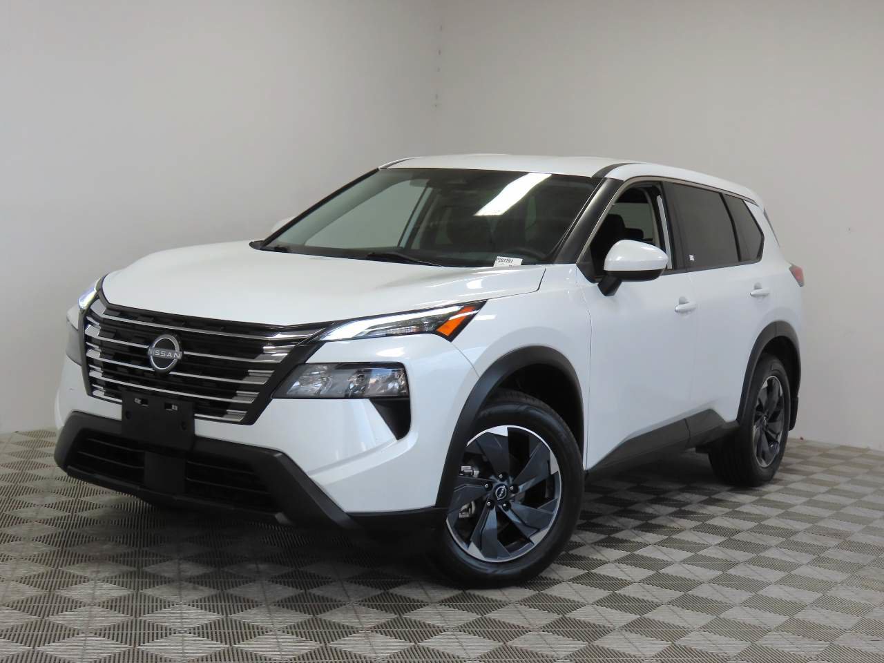 Used 2024 Nissan Rogue SV FWD image 1