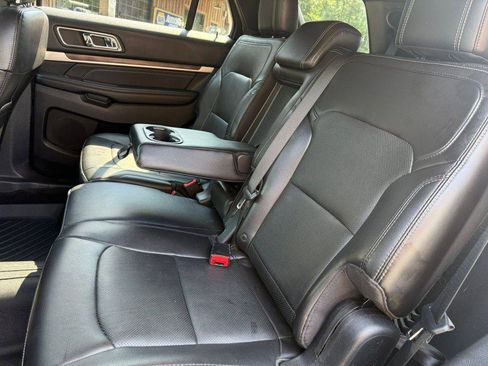 Used 2018 Ford Explorer Limited FWD image 26