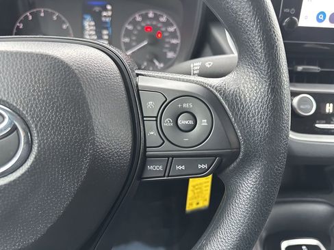 Used 2025 Toyota Corolla LE image 14