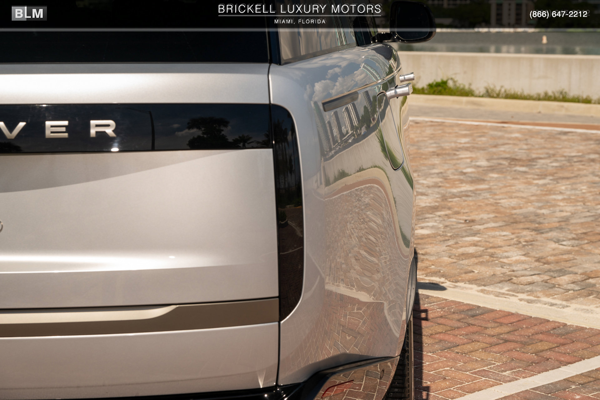 Used 2025 Land Rover Range Rover Long Wheelbase SE AWD/4WD image 52