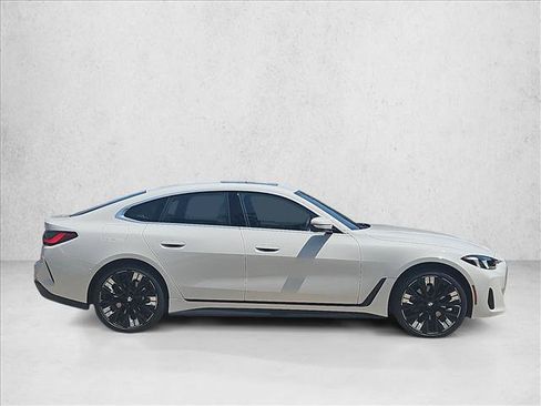 Used 2026 BMW 430i w/ Premium Package RWD image 4