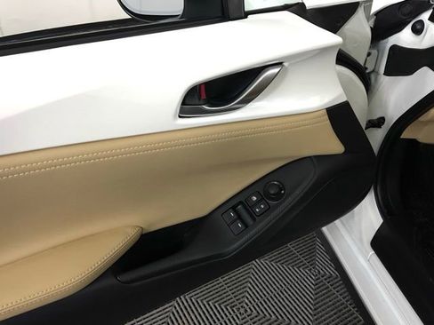 Used 2025 MAZDA MX-5 Miata Grand Touring w/ Weather Package image 36