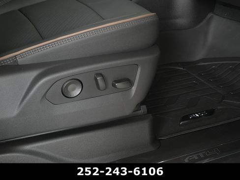Used 2026 GMC Yukon AT4 w/ AT4 Premium Plus Package AWD/4WD image 49