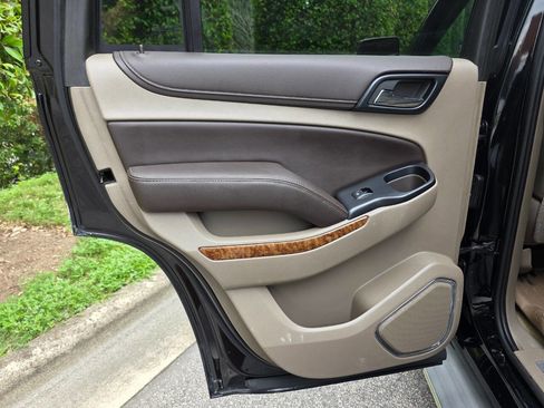 Used 2015 Chevrolet Tahoe LTZ image 27