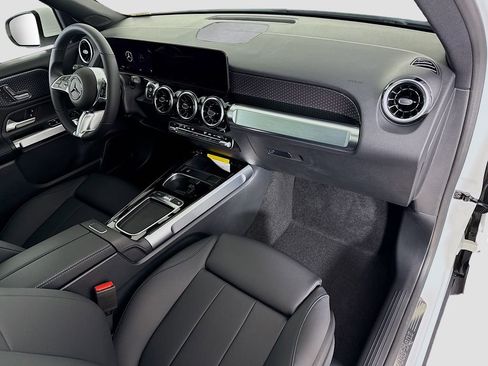 New 2026 Mercedes-Benz GLB 250 image 18