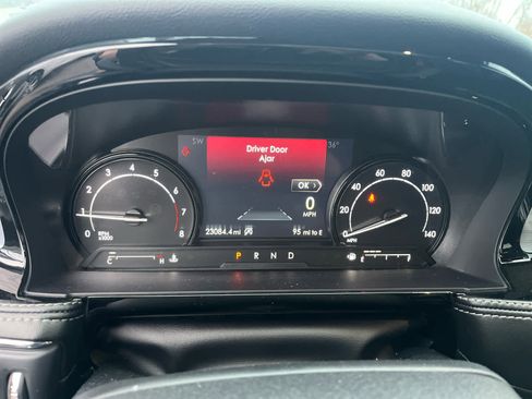 Used 2021 Lincoln Corsair AWD w/ Premium Package image 5