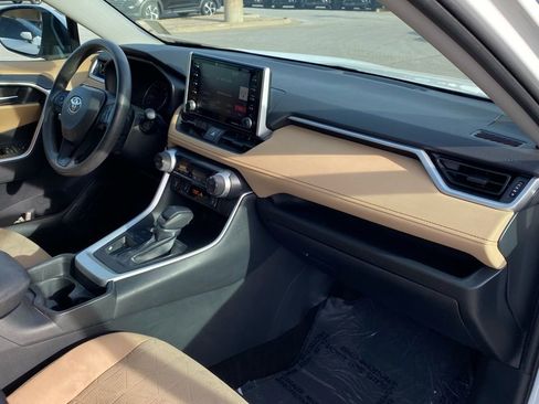 Used 2019 Toyota RAV4 XLE w/ Convenience Package image 31
