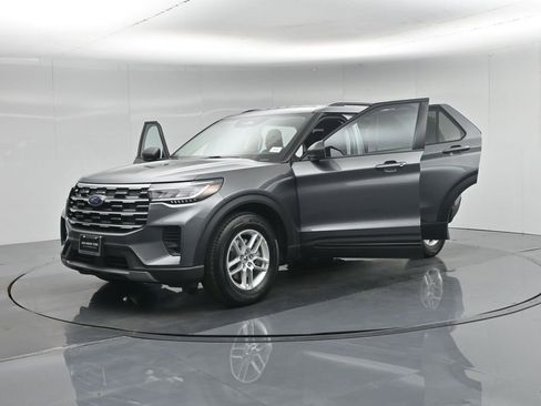 New 2026 Ford Explorer Active RWD image 29