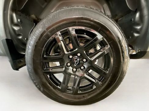 Used 2024 Chevrolet Silverado 1500 Custom AWD/4WD image 30