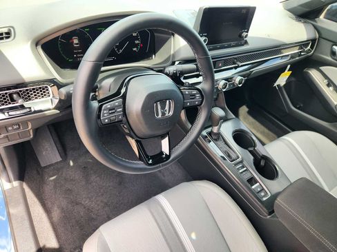 Used 2025 Honda Civic Sport image 2
