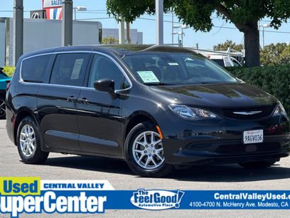 Certified 2022 Chrysler Voyager LX
