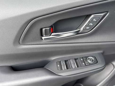 New 2026 Toyota Prius Plug-In Hybrid image 10