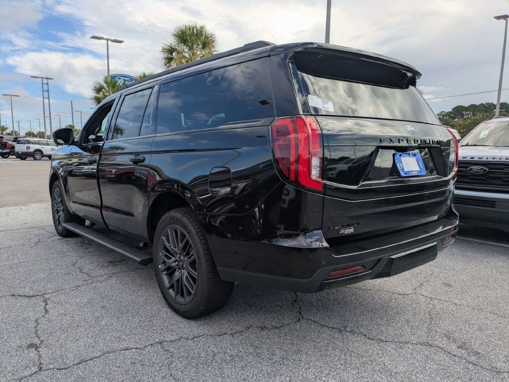 New 2027 Ford Expedition Max Platinum w/ Stealth Appearance Package AWD/4WD image 6