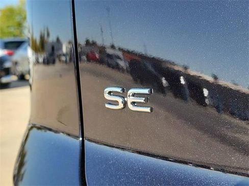 New 2026 Volkswagen Atlas Cross Sport SE image 4