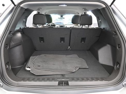 Used 2024 Chevrolet Equinox LS w/ LS Convenience Package FWD image 32