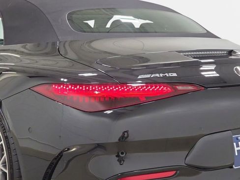 Used 2022 Mercedes-Benz SL 55 AMG 4MATIC image 32