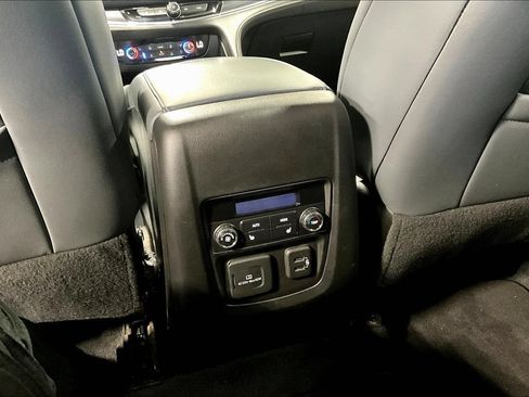 Used 2023 Buick Enclave Premium AWD/4WD image 29