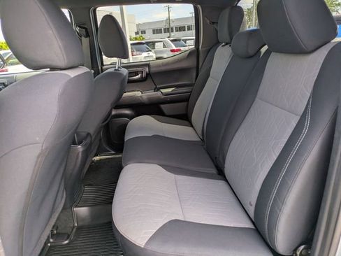 Used 2020 Toyota Tacoma TRD Off-Road AWD/4WD image 10