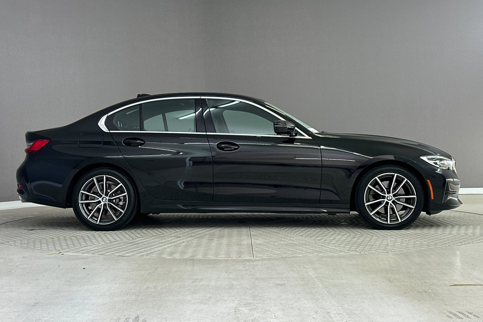 Used 2020 BMW 330i Sedan w/ Driving Assistance Package RWD image 7