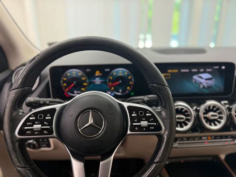 Used 2021 Mercedes-Benz GLA 250 w/ Premium Package image 27