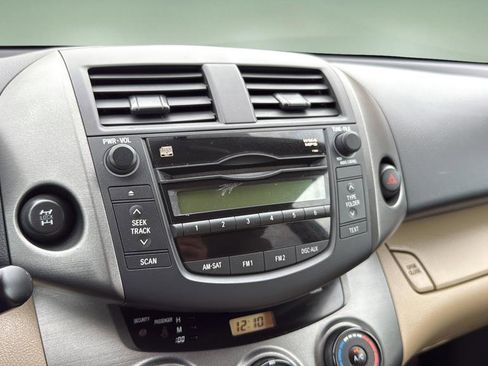 Used 2010 Toyota RAV4 4WD image 19